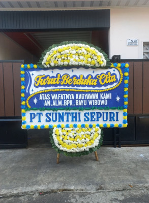 Papan Bunga Duka di Batu Layan