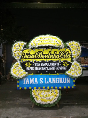 Papan Bunga Duka di Batu Layan